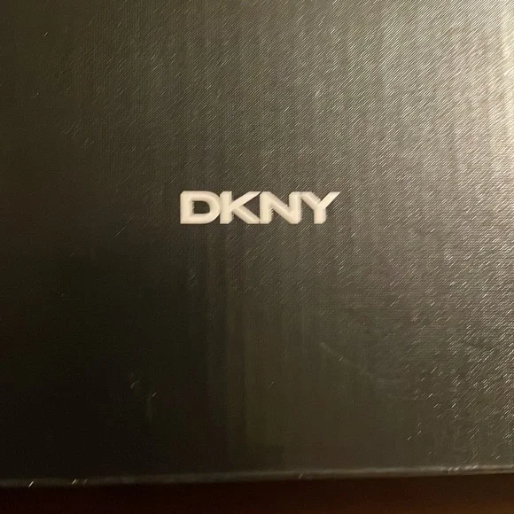 Brand New in the Box Multi colored DKNY slides - Picture 6 of 7